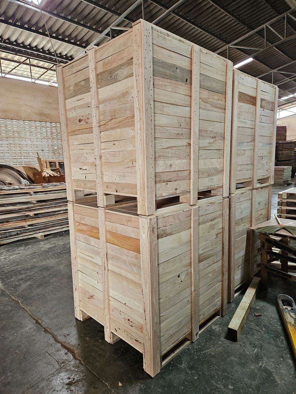 ลังไม้ฐานรองยก โดย BW Pallet